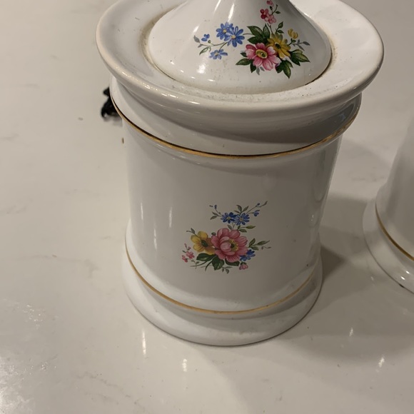 Three Porcelain Jar sizes height - Picture 5 of 8